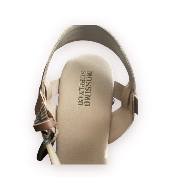 Mossimo Supply CO. Tan. Wedges Sandals - Picture 7 of 9
